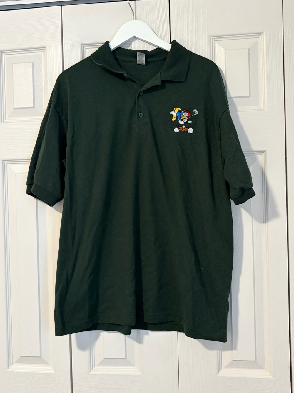 Disney Donald Duck Golfing Embroidered
Polo Short Sleeve Dark Green Sz X-Large